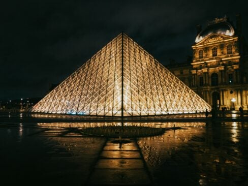 louvre at night