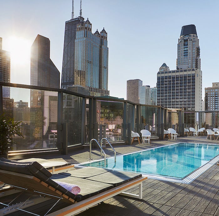 The 10 Best Hotels And Suites In Chicago Elite Traveler   VCHI POOL 1566 