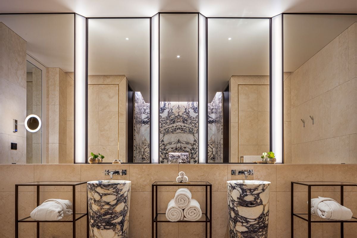 bulgari suite bathroom