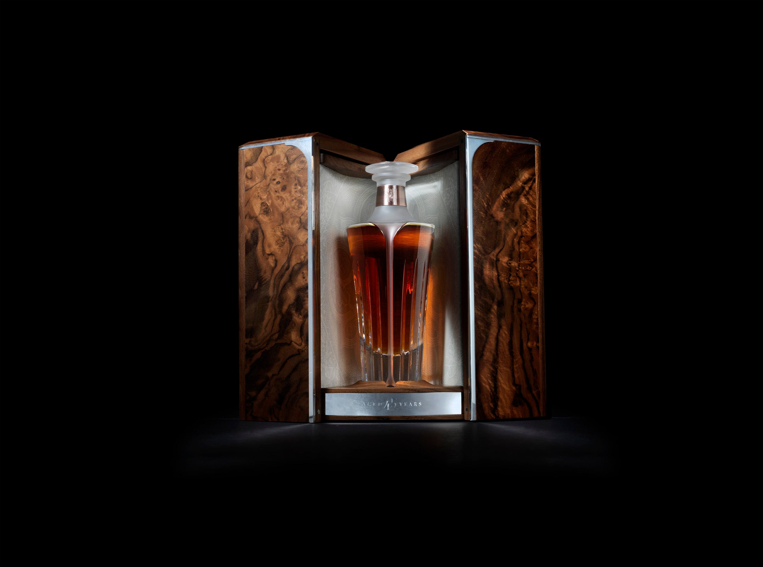 The World's Largest Crystal Cognac Decanter - Elite Traveler