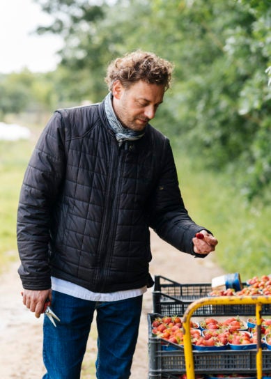 Arnaud Donckele et Maxime Frédéric prennent les commandes du restaurant  tropézien de la Maison Louis Vuitton tout l'été – Grazia