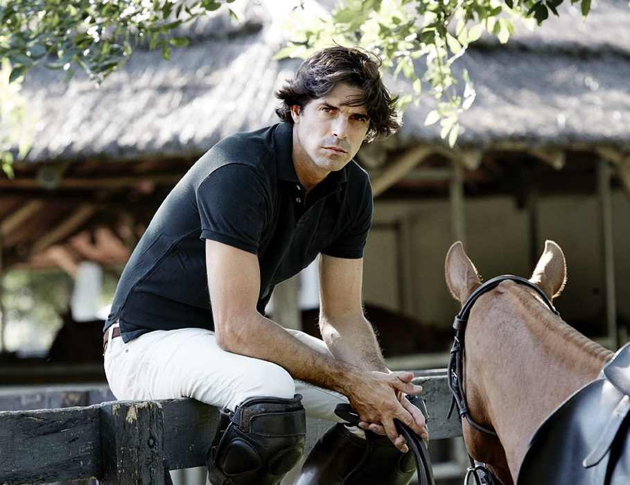 Nacho Figueras Hits the Beach with Family for Ralph Lauren Father's Day  Feature – The Fashionisto