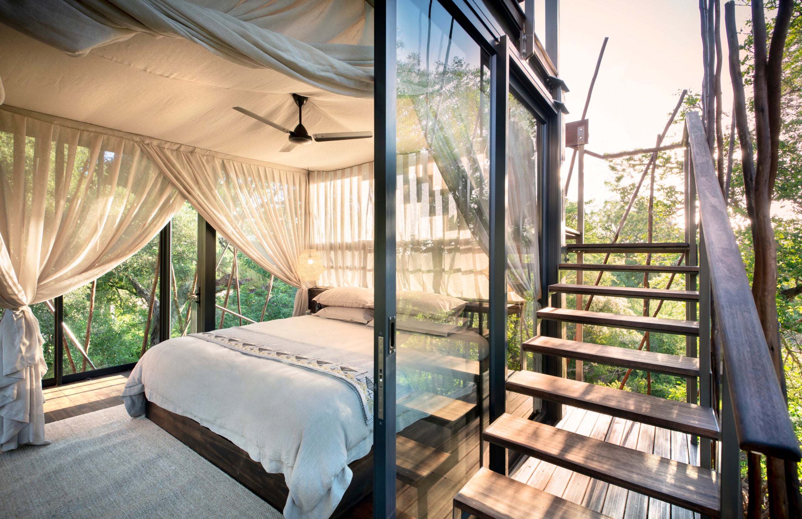 &Beyond Ngala Treehouse opening bedroom viewm 