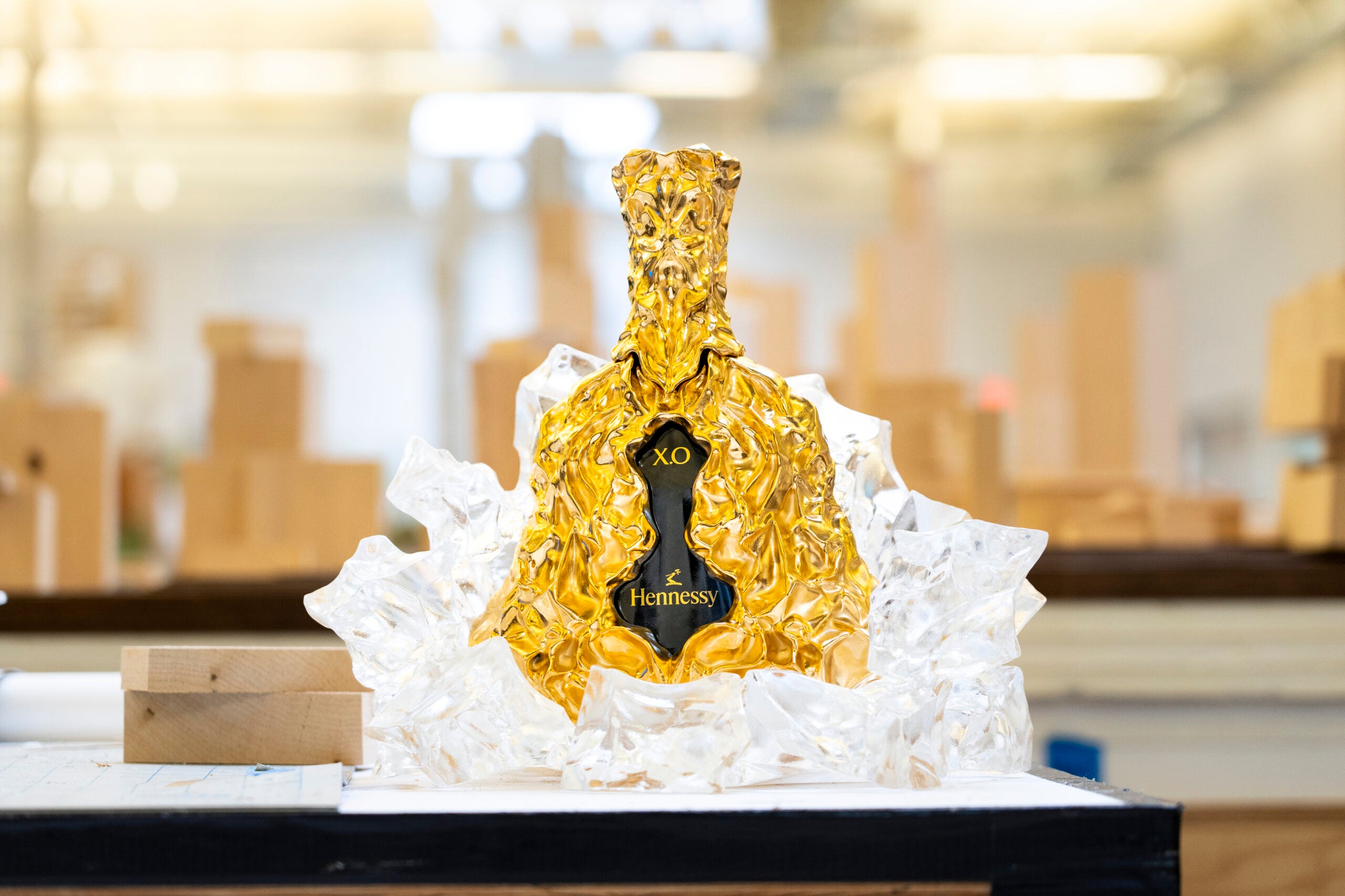 Moet Hennessy releases Frank Gehry-designed Hennessy XO bottle - Just Drinks