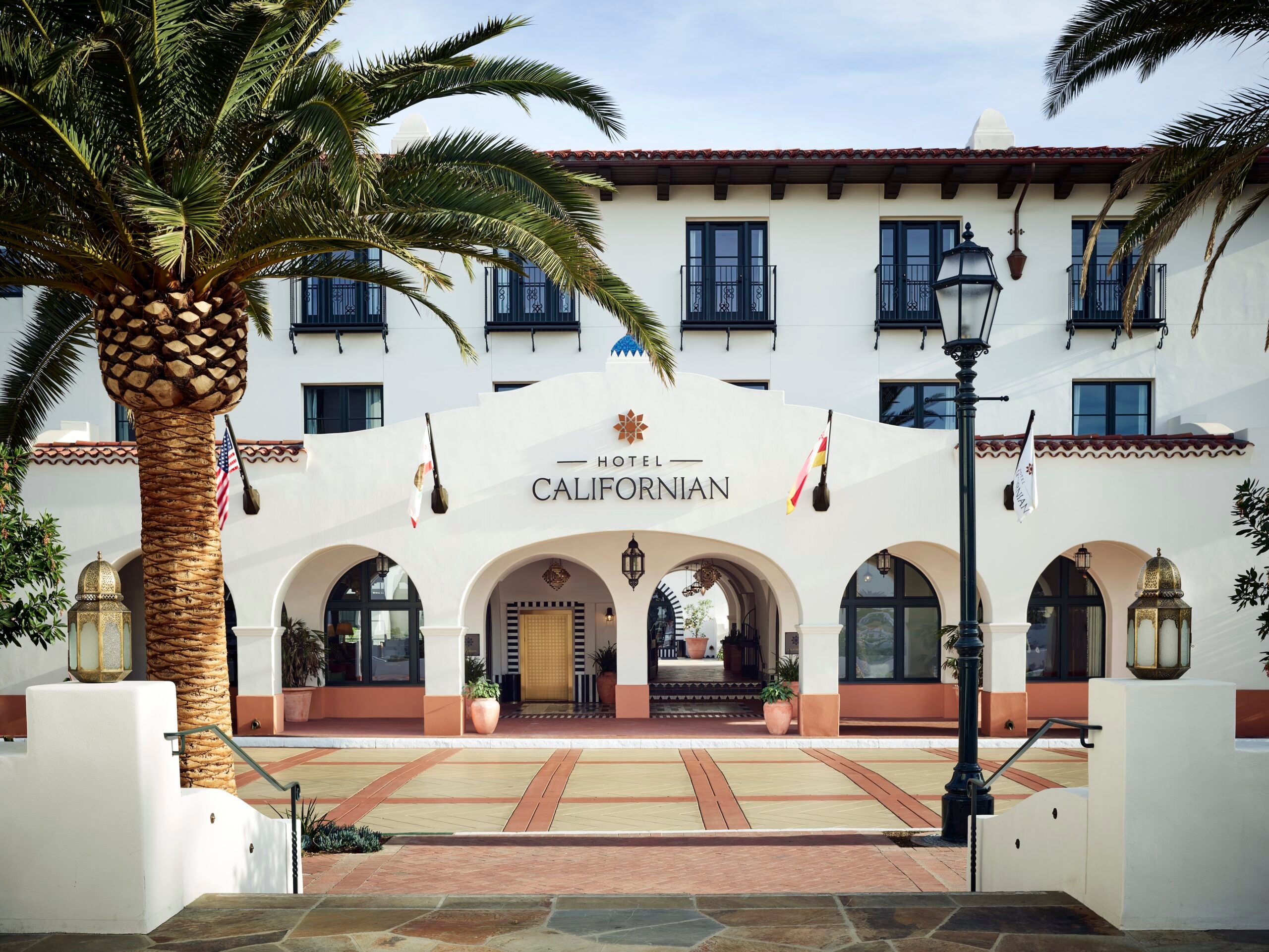 Hotel Californian exterior