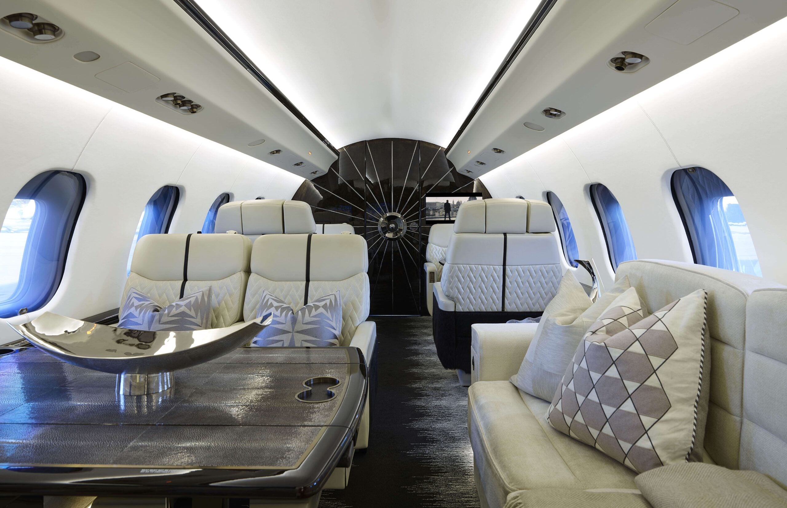 Cool Private Jet Interiors   Global XRS Winch Media 4 Min Scaled 