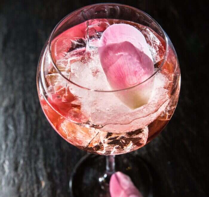la vie en rose cocktail recipe