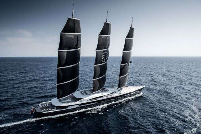 Black pearl - Hybrid superyacht