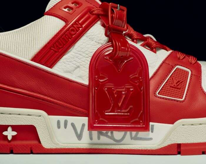 LV trainer close up to Virgil's signature