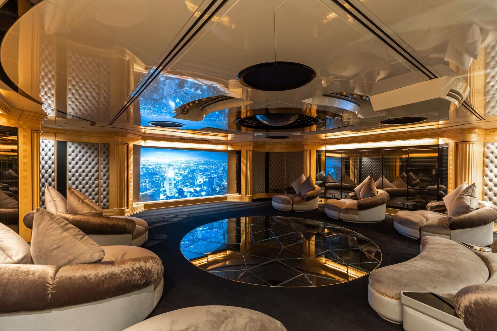 yacht lady moura interior