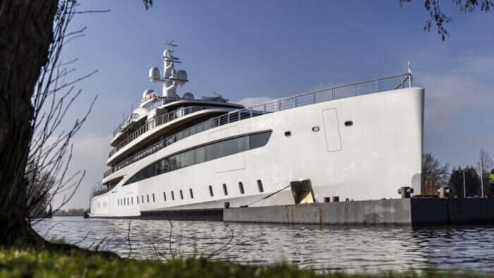 viva yacht by feadship