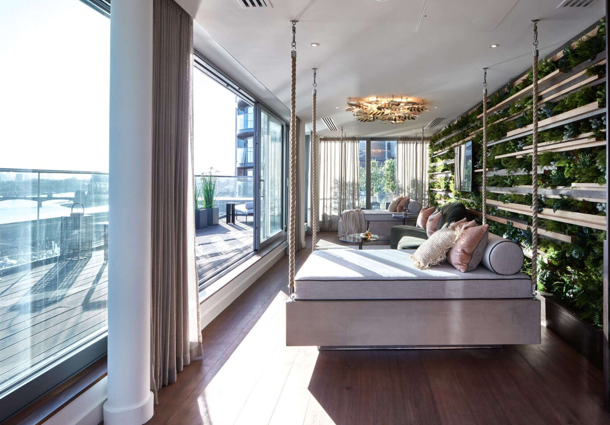 Discover London at its Finest from this Chelsea Penthouse
