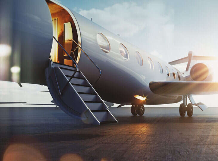 Private jet Steps