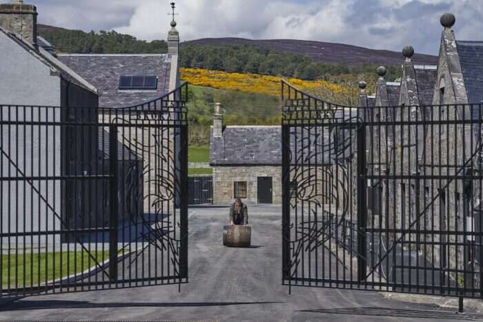 Brora whisky distillery experience scotland best father's day gifts