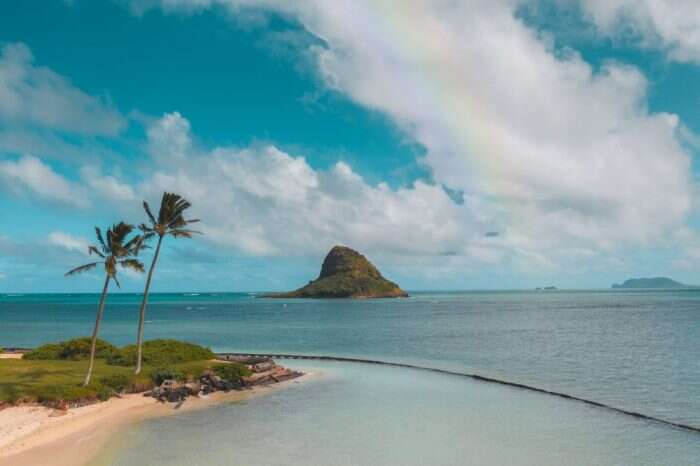 Hawaii - Beach and rainbow