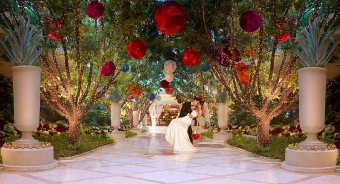 Wynn LAs Vegas Couple in Atrium 