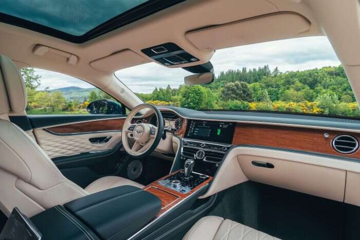 Bentley Flying Spur Hybrid interior