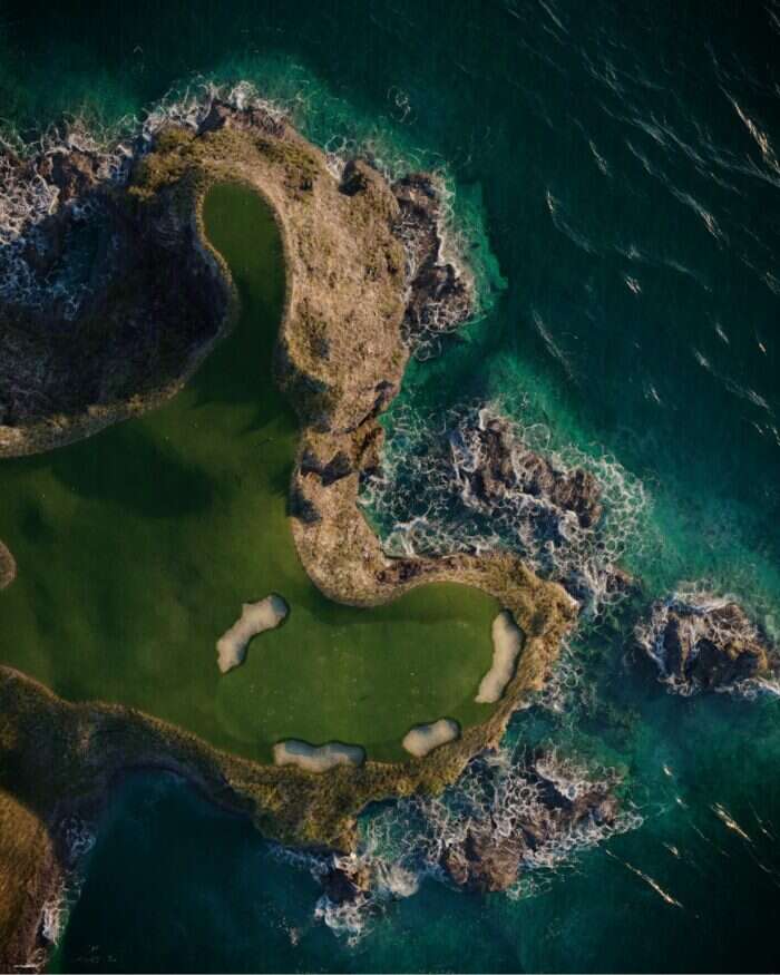 Golf on the edge of Saint Lucia