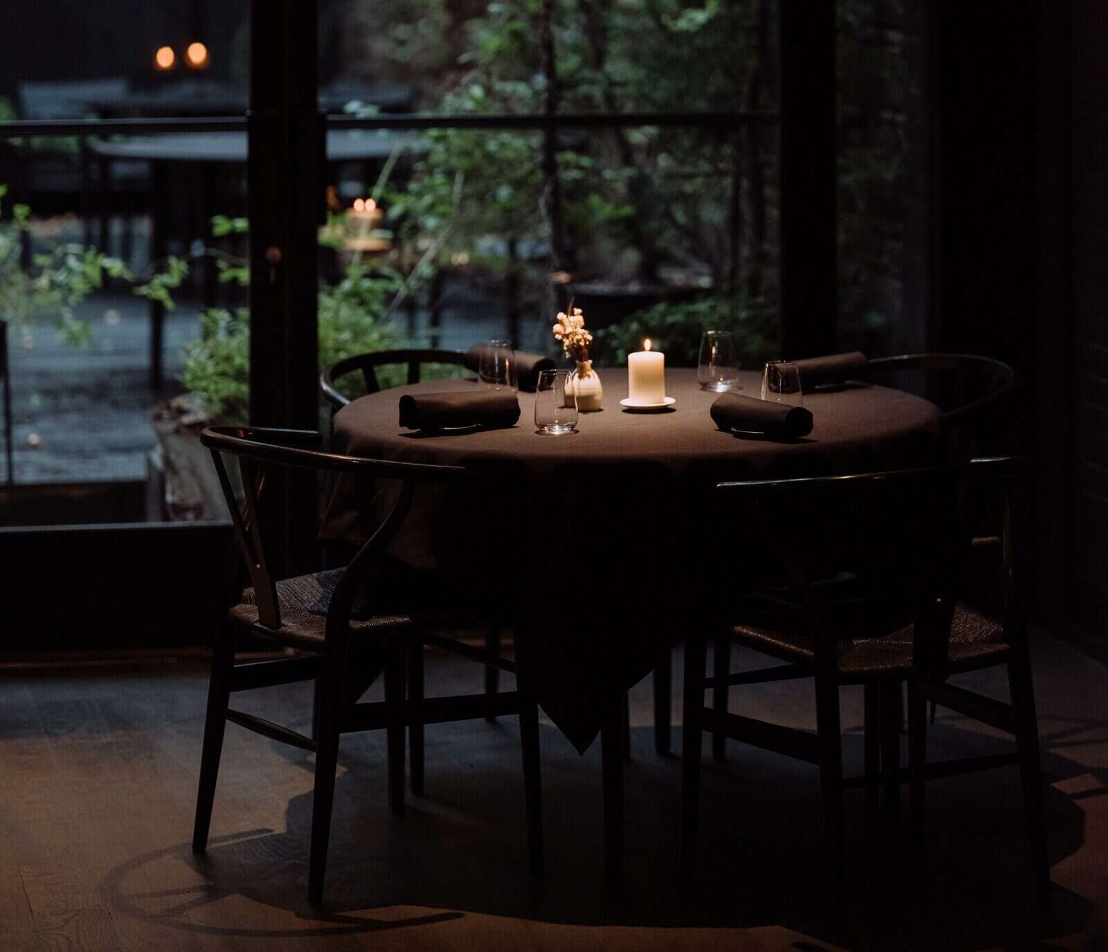 aska restaurant interior