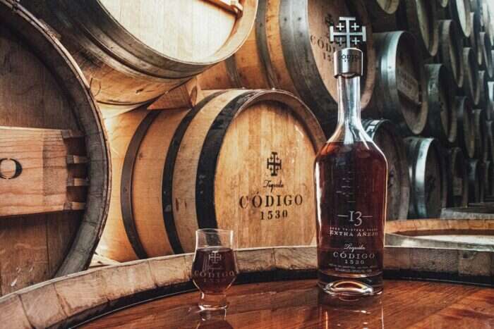 Código 1530 13 year aged tequila