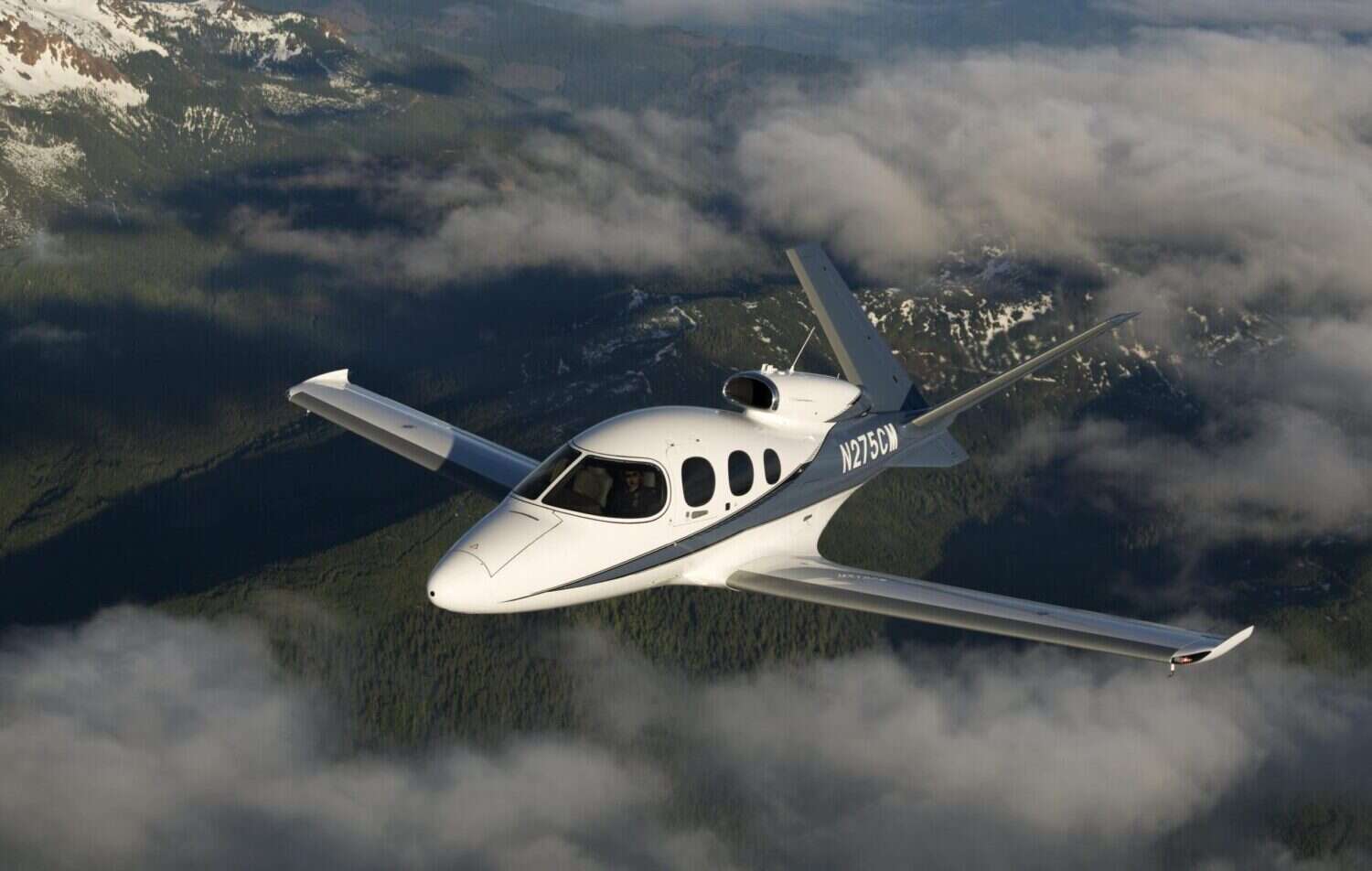 Cirrus Aircraft Adds Service and WiFi to Vision Jet G2+