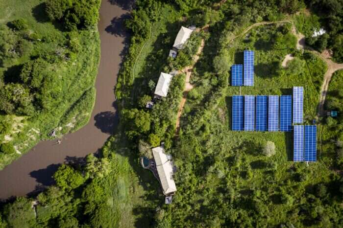 solar panels at faru faru singita camp to lower carbon footprint