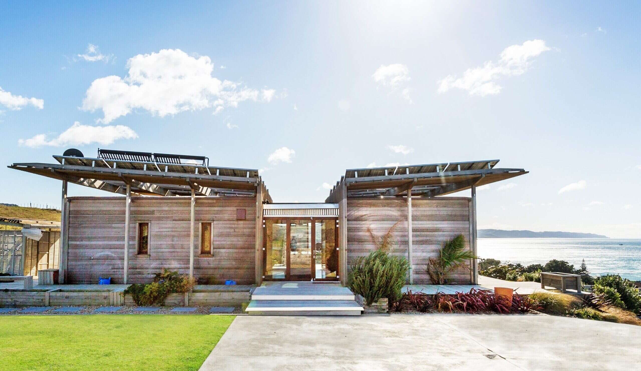 Inside New Zealand's adults-only tree hut spa