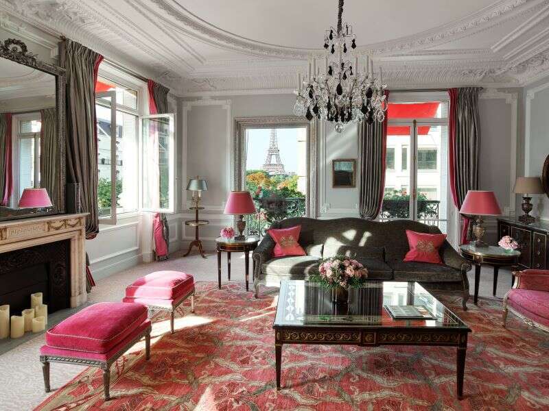 plaza athenee hotel for valentines day paris