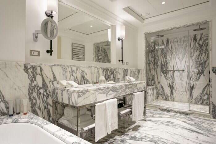 hotel de russie marble bathroom