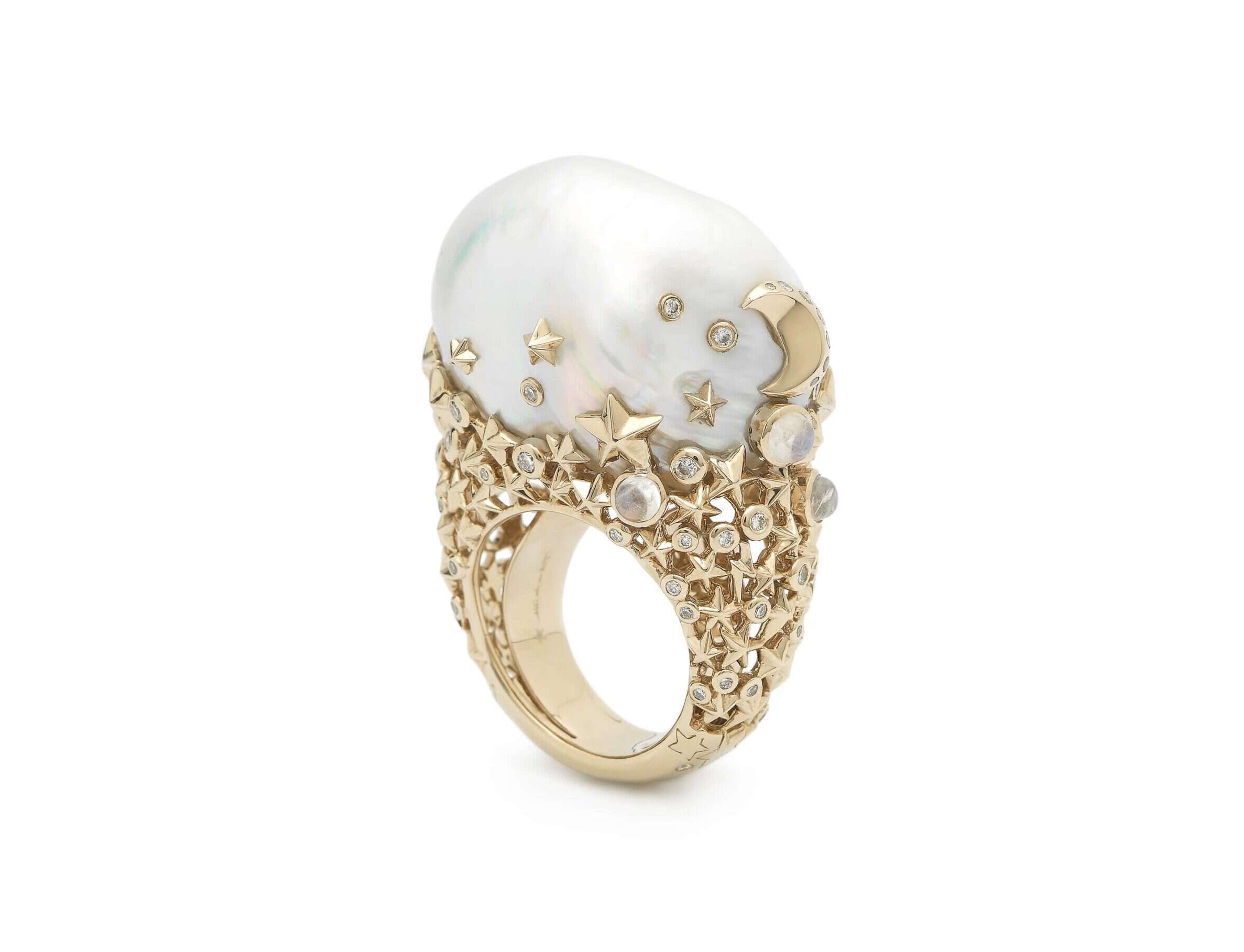 Contemporary Pearl Jewelry Reinvented for the Modern Day