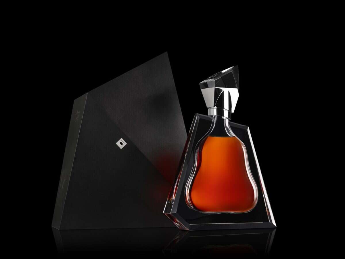 Richard Hennessy bottle designed by Libeskind