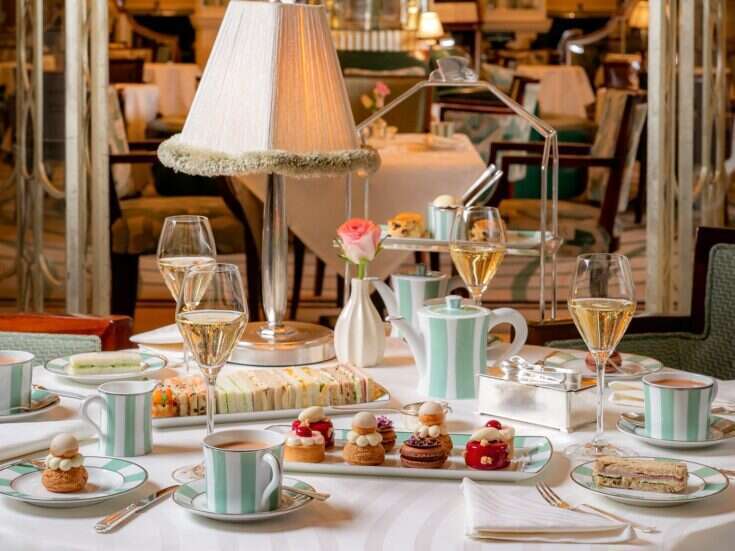 claridge's afternoon tea for Mother's Day