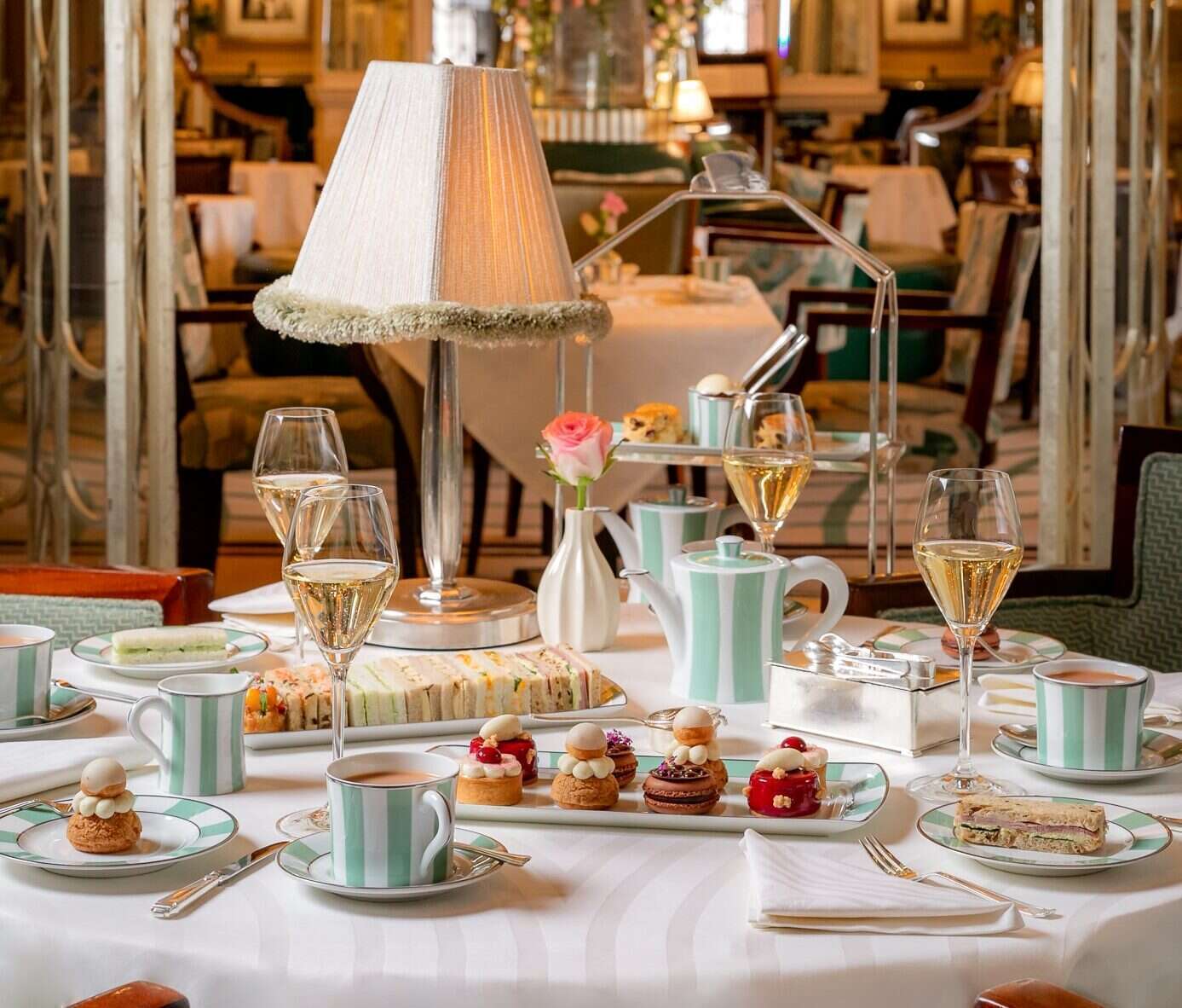 claridge's afternoon tea for Mother's Day