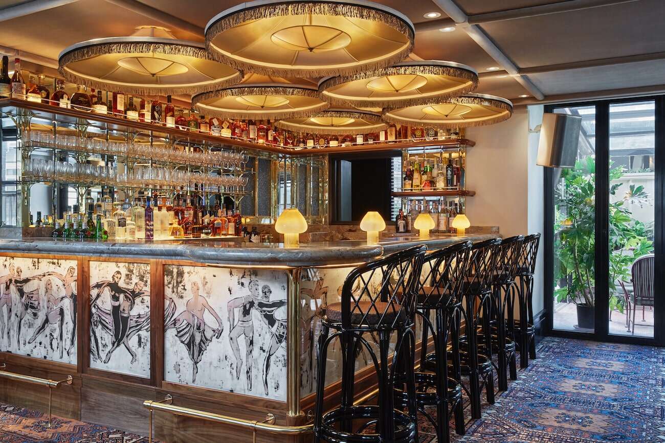 main bar at louie