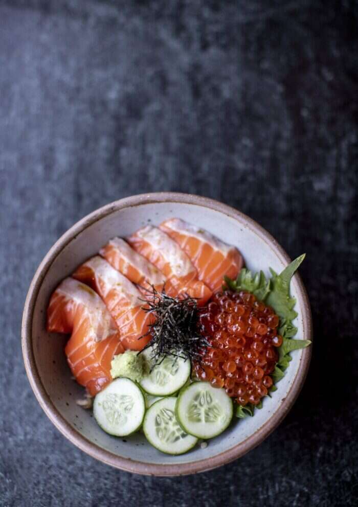 salmon ikura salad