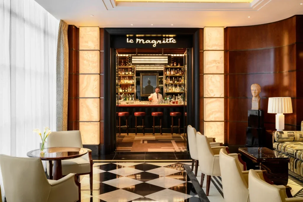 le magritte bar at the beaumont hotel