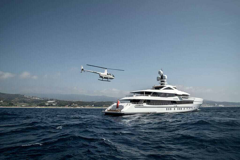 Luisine yacht with helicopter 