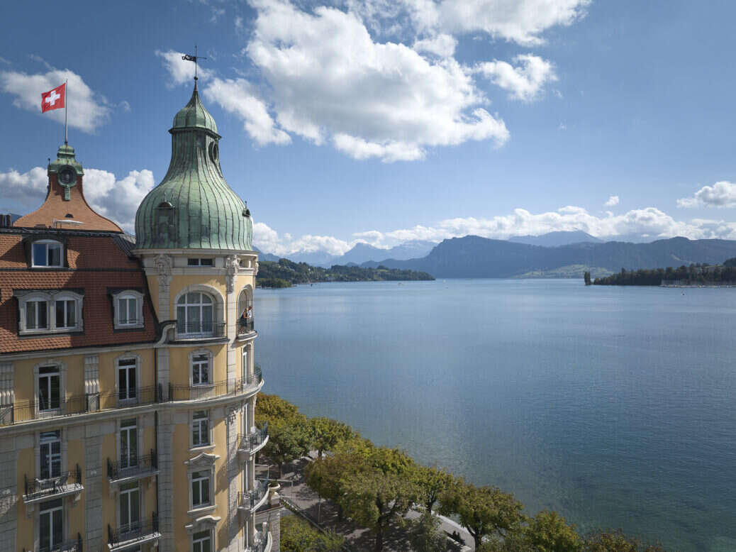 Mandarin Oriental Palace lake view