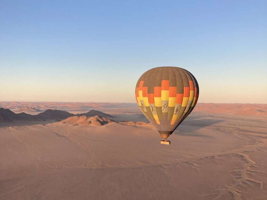 sossusvlei hot air balloon