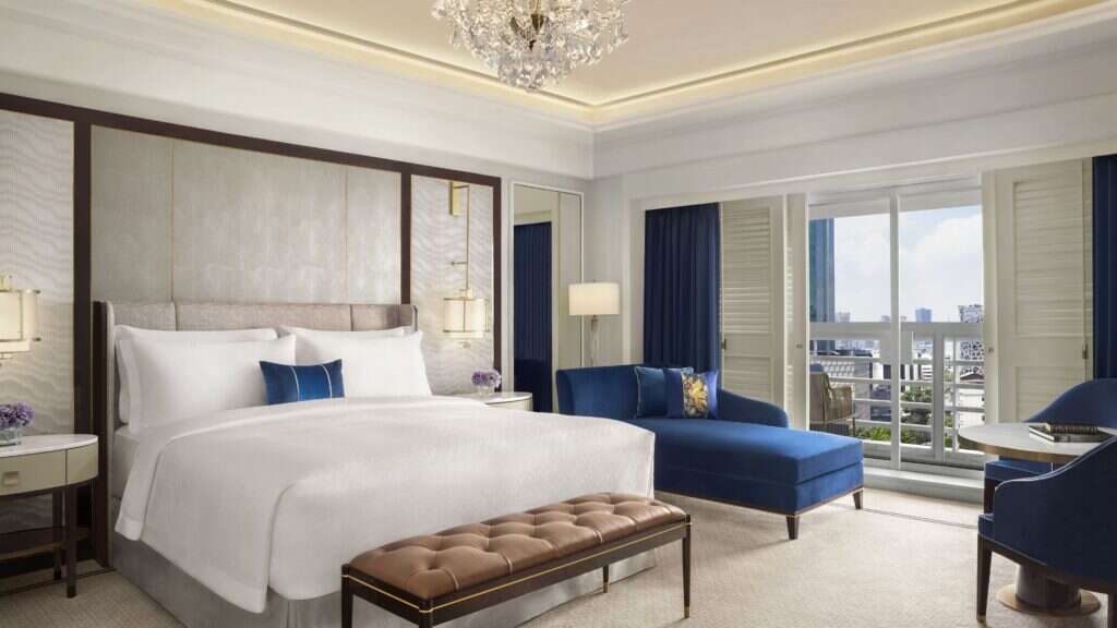 St. Regis Jakarta hotel room 