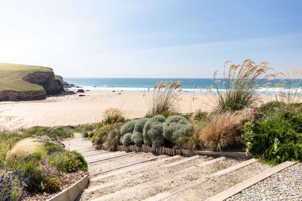 Mawgan Porth beach 