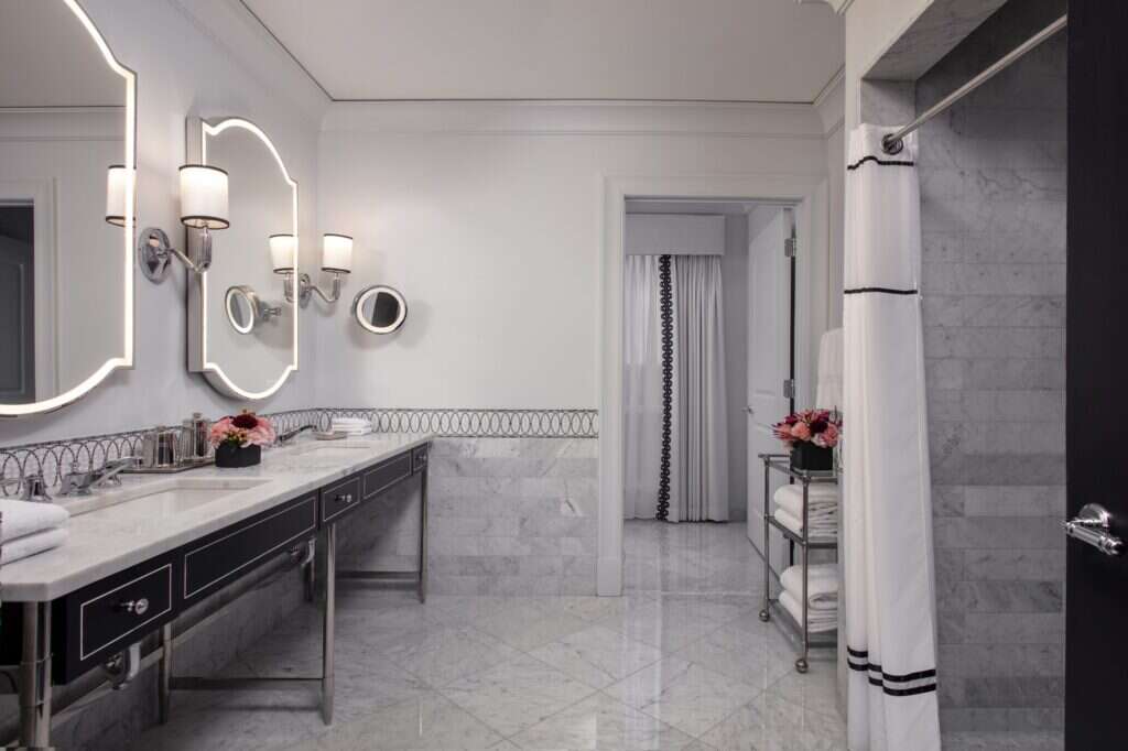 Waldorf Astoria Chicago presidential suite bathroom