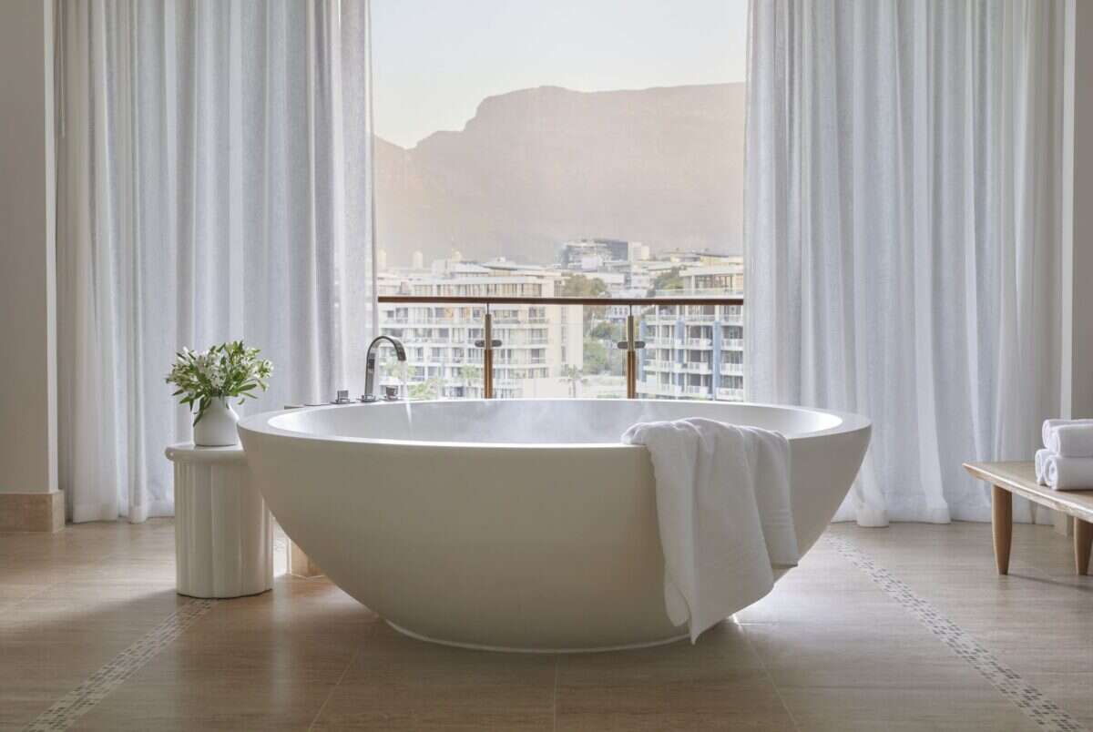 One&Only Cape Town Table Mountain Suite bathroom