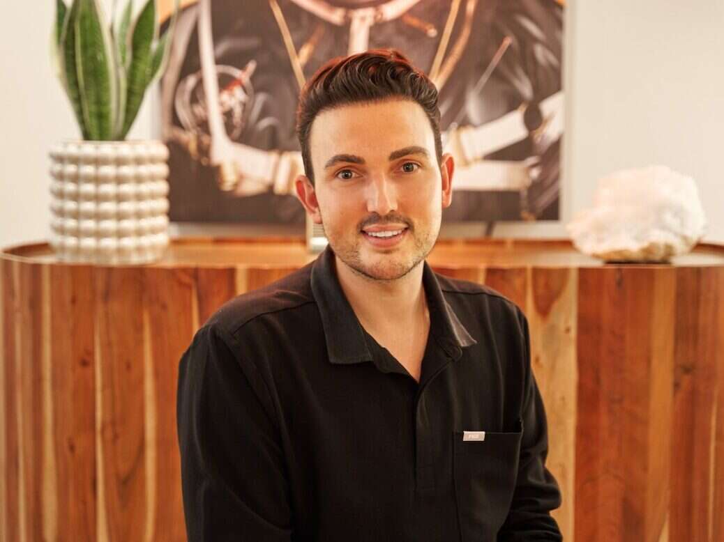 Shane Cooper facialist