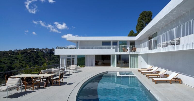 Mount Olympus Mansion Fit for the Minimalism Gods - Vimarsana News