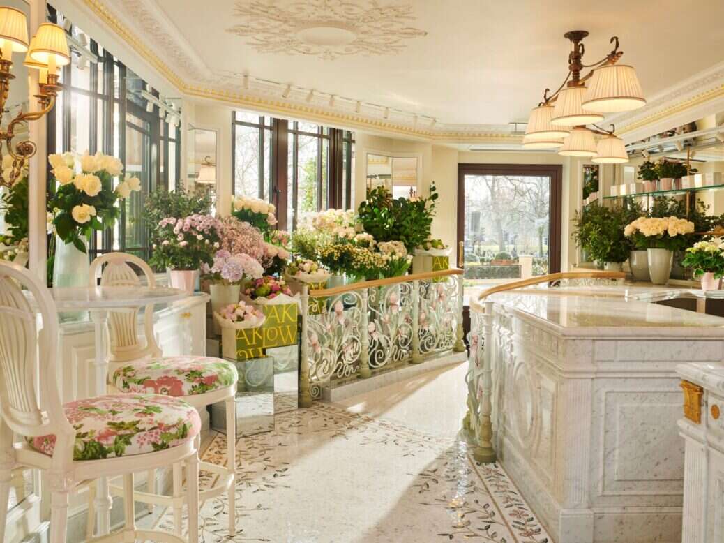 The Dorchester, Cakes & Flowers interior