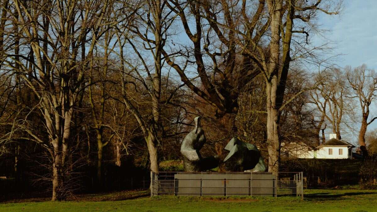 Henry Moore sculpture in Hampstead Heath 