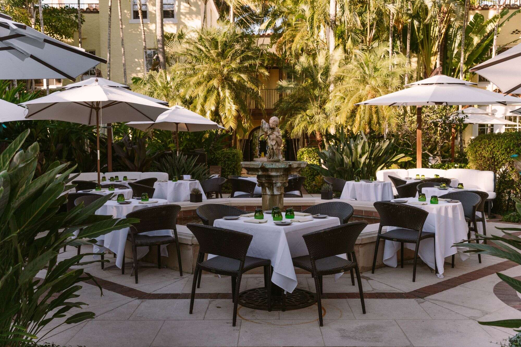 Luxury hotel Palm Beach The Brazilian Court courtyard