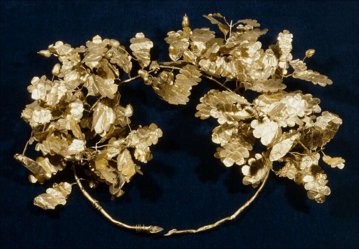 gold wreath british museum 