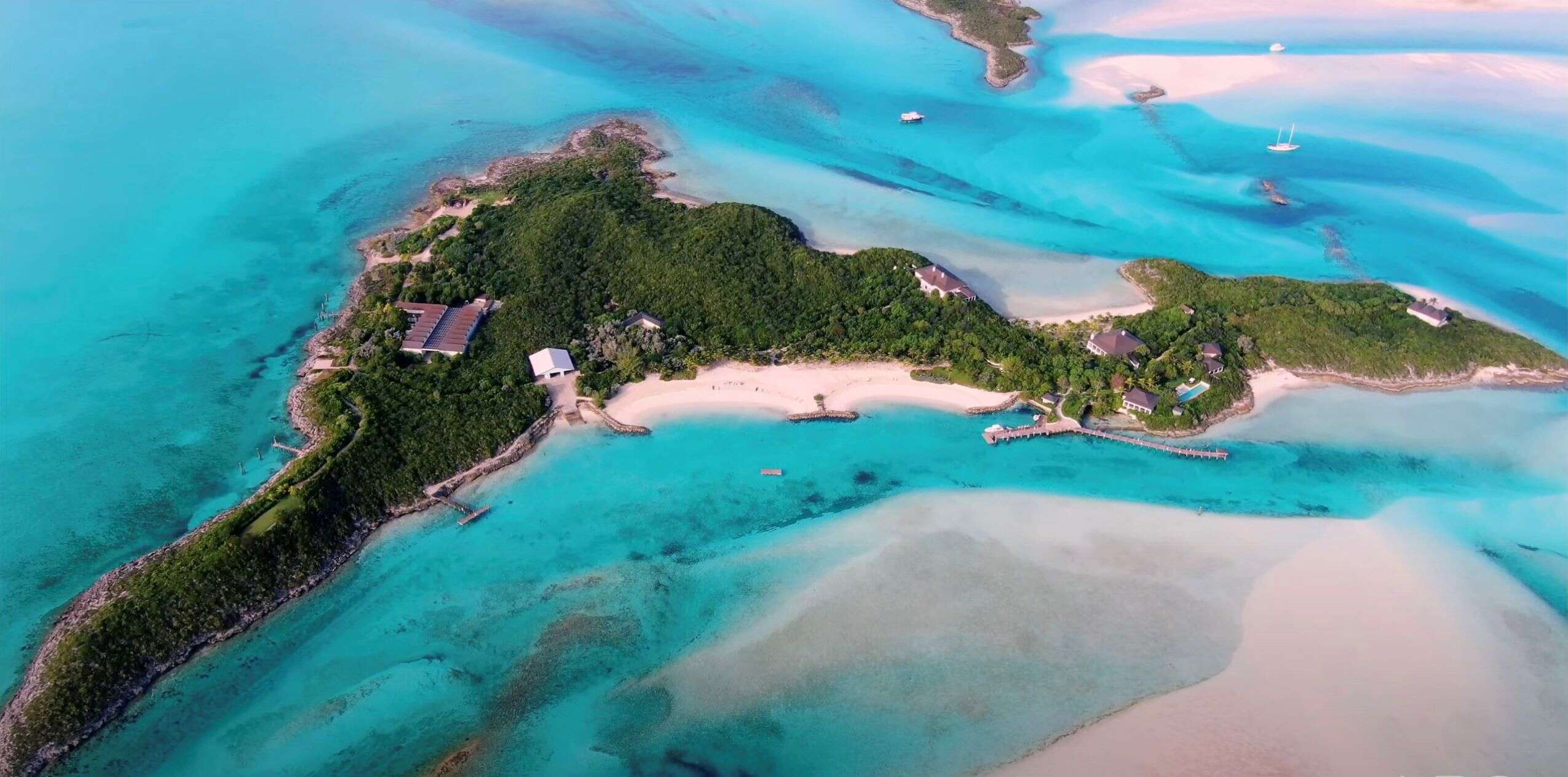 Bird's eye shot of Little Pipe Cay Island